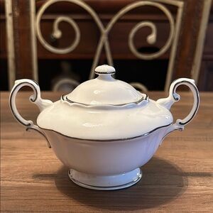 White covered Sugar Bowl Paragon by Appointment Majesty the Queen silver trim